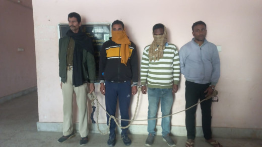 अवैध शराब के मामले में तीन आरोपी गिरफ्तार