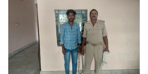 15 लीटर चुलाई शराब के साथ युवक गिरफ्तार, बाइक जब्त