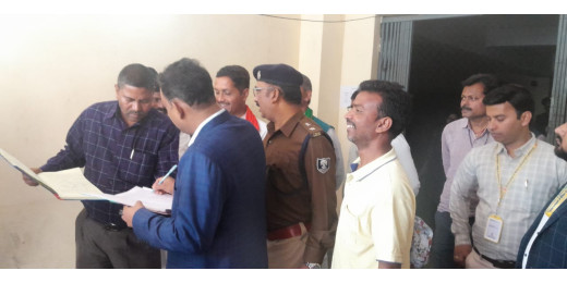 ईवीएम-वीवीपैट वेयरहाउस का त्रैमासिक निरीक्षण, राजनीतिक दलों ने सुरक्षा पर जताया संतोष
