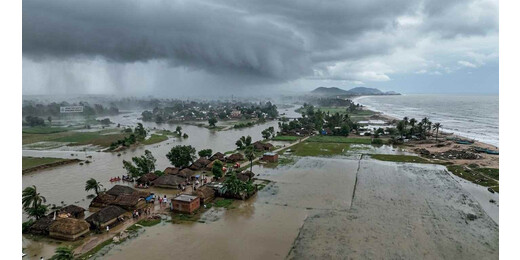 चक्रवात का खतरा टला पर बारिश का संकट बरकरार: 'अर्णब' के असर से 7 राज्यों में अलर्ट