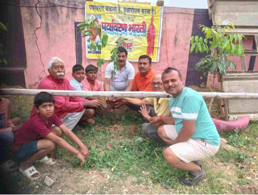 बुद्ध पूर्णिमा पर पर्यावरण भारती ने किया पौधारोपण, वृक्षारोपण से दिया पर्यावरण संरक्षण का संदेश