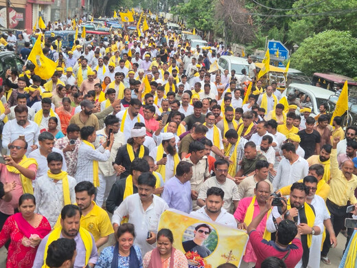स्काउट गाइड मैदान से कलेक्ट्रेट तक पदयात्रा, बांकीपुर उपचुनाव के लिए प्रशांत किशोर ने भरा नामांकन