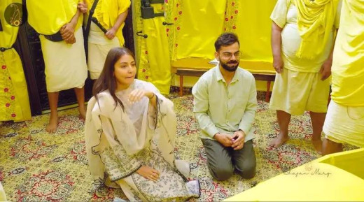विराट कोहली ने टेस्ट क्रिकेट से संन्यास के बाद प्रेमानंद महाराज से लिया आशीर्वाद, अनुष्का भी थीं साथ