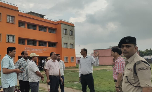 बोर्ड परीक्षाओं के लिए बनेगा आधुनिक परीक्षा भवन, लखीसराय में दो विद्यालयों की भूमि का निरीक्षण