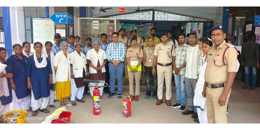 आग से बचाव को लेकर सदर अस्पताल में मॉक ड्रिल, कर्मचारियों को दिया गया प्रशिक्षण