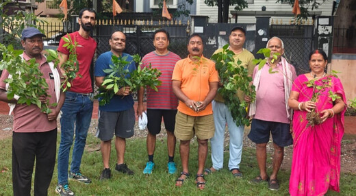 पर्यावरण स्वास्थ्य दिवस और पितृपक्ष के अवसर पर पर्यावरण भारती ने लगाए 15 पौधे