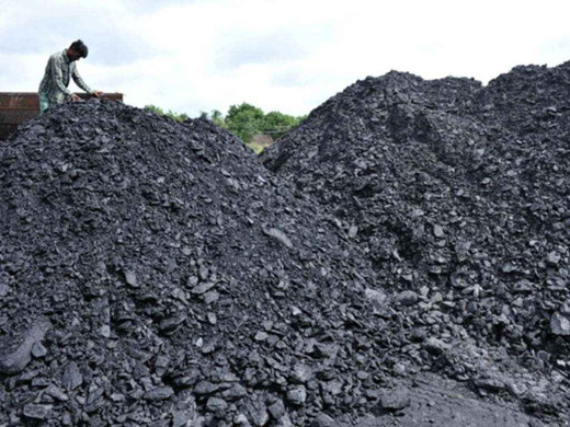 कोयले से दुनिया की बढ़ती दूरी, बढ़ा रही खदानकर्मियों की मजबूरी  