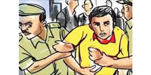 छापामारी में फरार अपराधी गिरफ्तार