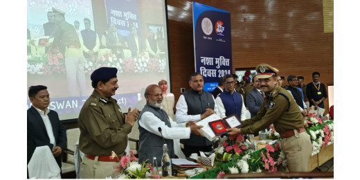 हाजीपुर एसपी हर किशोर राय को मद्यनिषेध में उत्कृष्ट कार्य के लिए मिला उत्पाद पदक