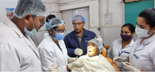 राष्ट्रीय दंत चिकित्सक दिवस पर मरीजों को दिए गए दांतों के इलाज और बचाव के टिप्स