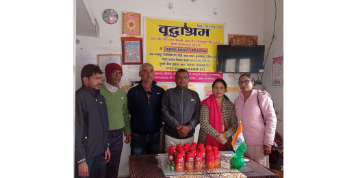 सोशल वर्कर फॉर वूमेन एंपावरमेंट संस्था ने की वृद्धजनों को ठंड से राहत देने की पहल