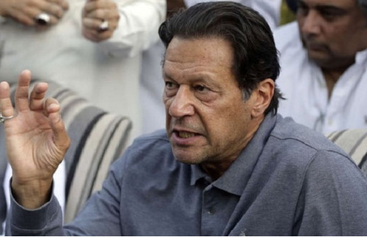 अब पाकिस्तान चुनाव आयोग का इमरान खान पर शिकंजा, जारी किया गिरफ्तारी वारंट