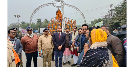 कर्पूरी ठाकुर की जयंती पर जिलाधिकारी व अन्य अधिकारियों ने अर्पित की श्रद्धांजलि