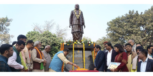 अटल जन्म शताब्दी पर डाककर्मी व अभिकर्ता हुए सम्मानित