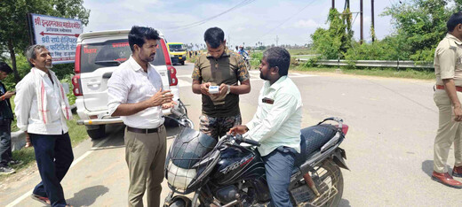 सड़क सुरक्षा को लेकर चला अभियान, हेलमेट जांच में ₹1.26 लाख जुर्माना