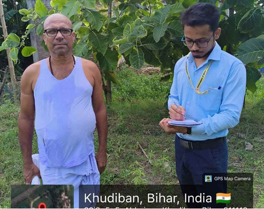 आत्मा की टीम ने सूर्यगढ़ा में परखी कृषि योजनाओं की प्रगति, किसानों से की चर्चा