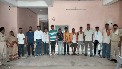शराब कारोबारियों पर मद्य निषेध विभाग का शिकंजा, विदेशी शराब समेत 14 गिरफ्तार