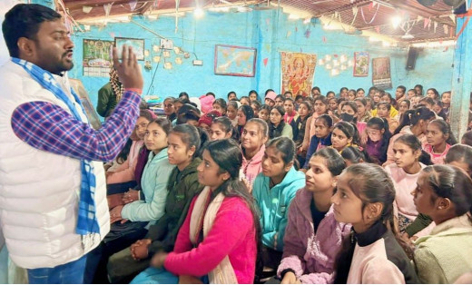 अनुपम ब्रांड कोचिंग सेंटर में आयोजित दीक्षांत समारोह, 300 छात्रों को दी गई विदाई
