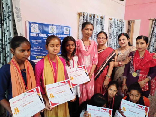 इनर व्हील क्लब मुजफ्फरपुर ने 7 लड़कियों को किया सम्मानित