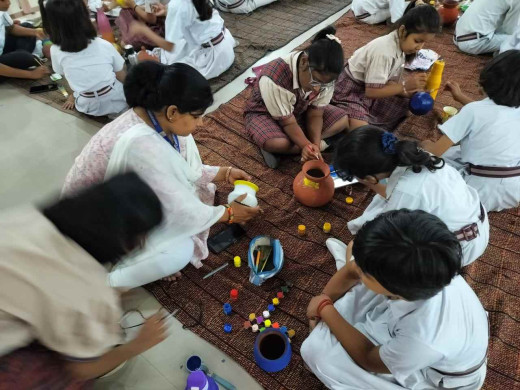 समर कैंप बना बच्चों के सर्वांगीण विकास का मंच, बच्चों ने दिखाई रचनात्मक प्रतिभा