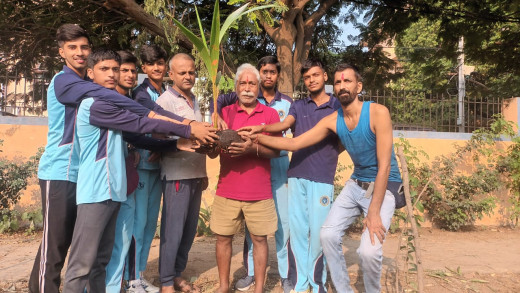 भगवान बिरसा मुंडा के 150वीं जन्मवर्ष के अवसर पर पौधारोपण, कहा एक वृक्ष सौ पुत्र समाना