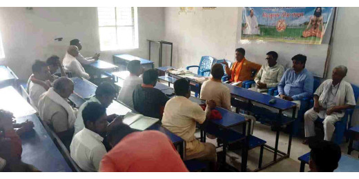 पतंजलि परिवार ने 250 योग शिक्षकों को प्रशिक्षित करने का लिया निर्णय