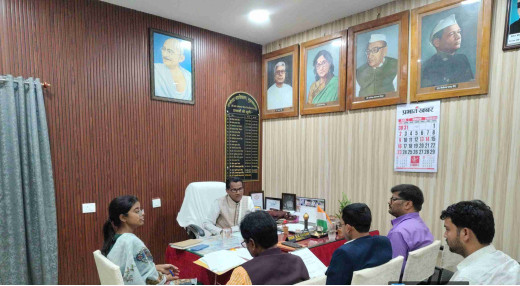 रामेश्वर महाविद्यालय में राष्ट्रीय युवा संसद-2025 की तैयारी को लेकर समीक्षा बैठक आयोजित