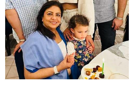 प्रियंका चोपड़ा की मां ने कहा किसी से मिलने के लिए लेना पड़ता है अपॉइंटमेंट