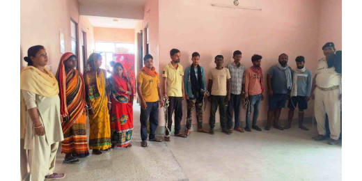 अवैध शराब मामले में 11 गिरफ्तार
