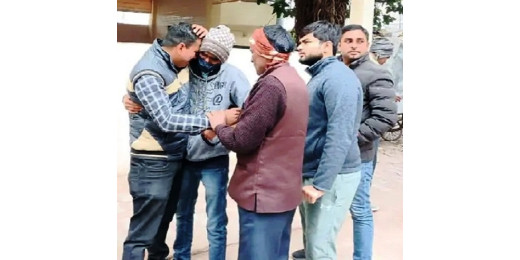 कानपुर : छात्र की हत्या मामले में पुलिस ने दो युवकों को लिया हिरासत में 