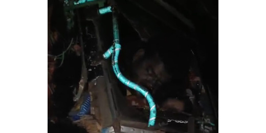बुढ़ना घाटी में ट्रक और हाईवा की भिड़ंत, ट्रक चालक की मौत, हाईवा चालक घायल
