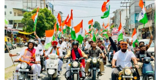ऑपरेशन सिंदूर के सम्मान में निकली तिरंगा यात्रा, अनुराग ठाकुर बोले- हर चुनौती का डटकर जवाब दे रही भारतीय सेना