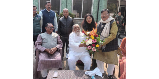 महेशपुर विधायक प्रो. स्टीफन मरांडी और पिंकी उपासना मरांडी ने शिबू सोरेन से लिया आशीर्वाद