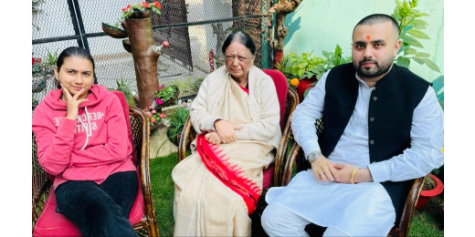 आचार्य किशोर कुणाल की पत्नी ने पद्मश्री मिलने पर जताई नाराजगी