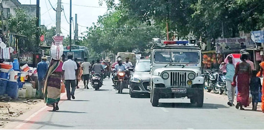 यात्री सवारी वाहनों के हड़ताल से जनजीवन अस्त-व्यस्त 