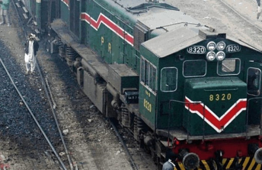क्या ठप हो जाएगा पाकिस्तान का रेल नेटवर्क, पाकिस्तान के पास डीजल खरीदने के लिए भी नहीं बचे है पैसे