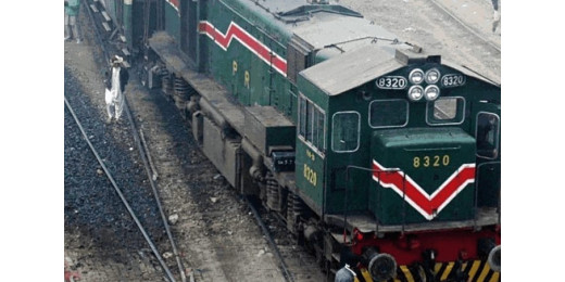 क्या ठप हो जाएगा पाकिस्तान का रेल नेटवर्क, पाकिस्तान के पास डीजल खरीदने के लिए भी नहीं बचे है पैसे