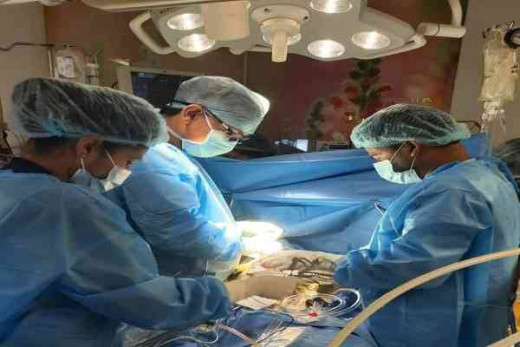 रिम्स में दिल की जटिल बीमारी से पीड़ित मरीज का सफल ऑपरेशन