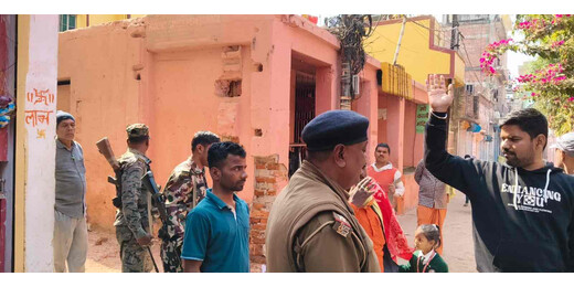 मंदिर की दीवार क्षतिग्रस्त करने और पुजारी से मारपीट का मामला, जांच में जुटी पुलिस