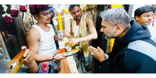 हनी सिंह ने बाबा महाकाल के दरबार में की पूजा, बोले मेरे नसीब खराब थे लेकिन आज बाबा का बुलावा आया