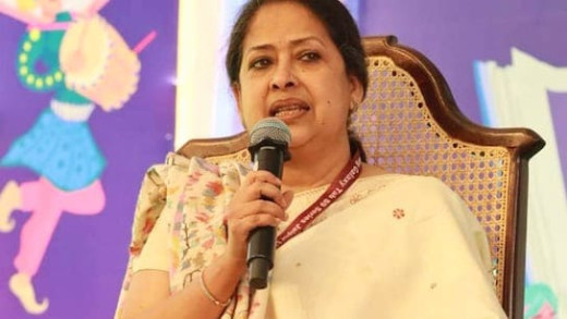 प्रणब मुखर्जी की बेटी ने कांग्रेस पर साधा निशाना