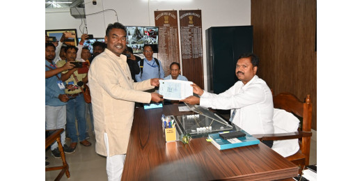 दुमका विधानसभा सीट से झामुमो प्रत्याशी बसंत सोरेन ने दाखिल किया नामांकन पत्र