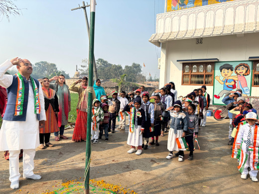 डॉ. विजयेश कुमार ने गणतंत्र दिवस पर किया झंडोत्तोलन, कहा अंतिम पायदान तक विकास पहुंचाना है लक्ष्य