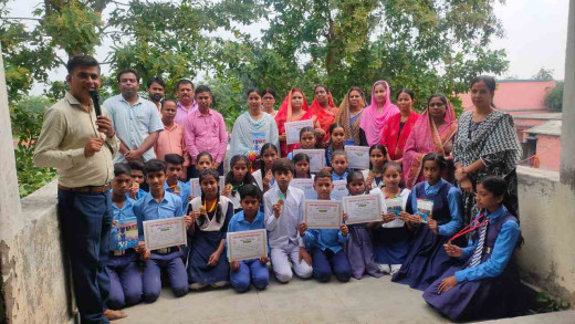 शीतलपुर विद्यालय में समर कैंप समापन पर विजयी प्रतिभागियों को मिला सम्मान