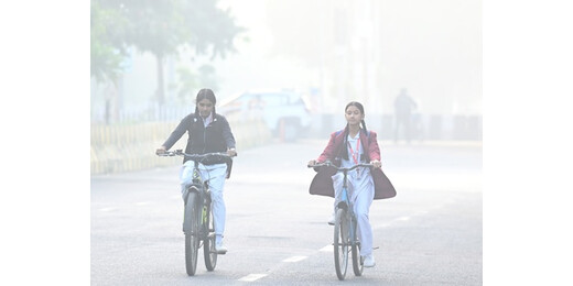 दिल्ली-एनसीआर में हवा हुई ज़हरीली : कई इलाकों में AQI 400 के पार