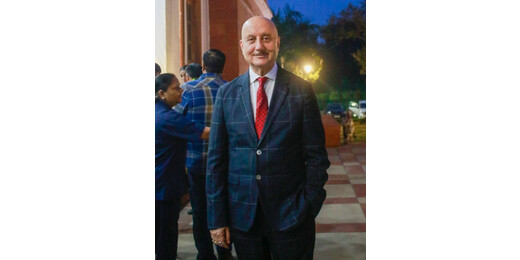 सफलता-असफलता क्षणिक, आगे बढ़ने का साहस ही असली जीत : अनुपम खेर