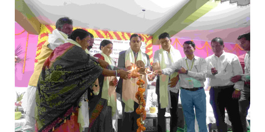 526 बीपीएससी शिक्षक अभ्यर्थियों को जिलाधिकारी ने सौंपा नियुक्ति पत्र