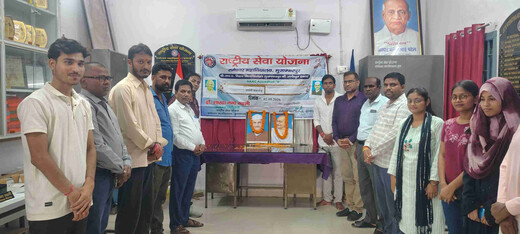 रामेश्वर महाविद्यालय में गांधी और शास्त्री जयंती पर सादगी व अहिंसा के मार्ग पर चलने का संकल्प