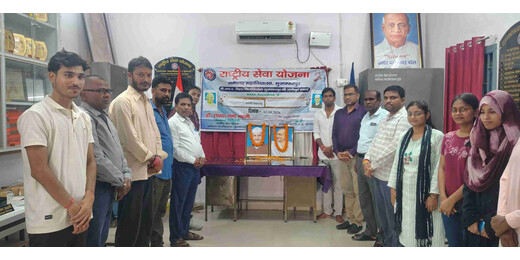 रामेश्वर महाविद्यालय में गांधी और शास्त्री जयंती पर सादगी व अहिंसा के मार्ग पर चलने का संकल्प