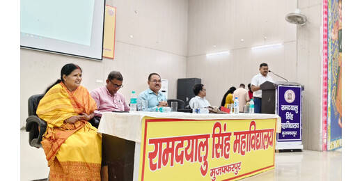 RDS कॉलेज में फ्रेशर्स का भव्य स्वागत, पूर्व IRPS अधिकारी उज्जवल आनंद ने दिए सफलता के मंत्र